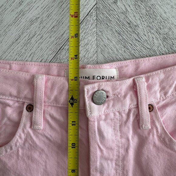 Aritzia | The Yoko Mid Thigh Short in Pink - Size 31 - Picture 11 of 13